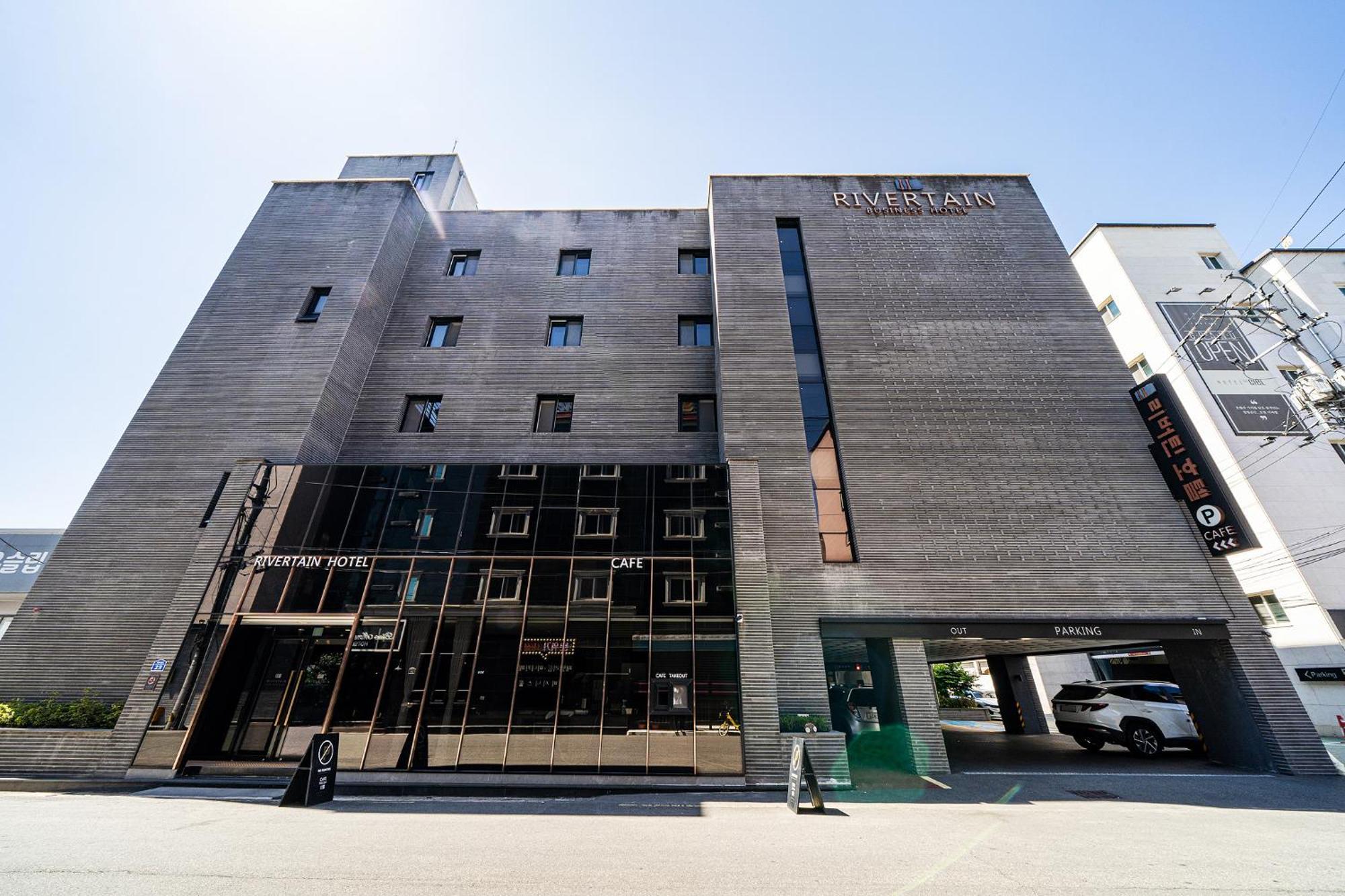 Rivertain Hotel Gyeongju Exterior photo